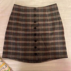 Urban plaid button mini skirt!